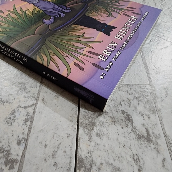 Warriors Graphic Novel: A Shadow in RiverClan - Picture 5 of 12